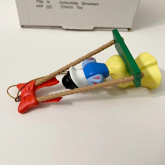 Vintage Snow White Disney Christmas Magic Collectible Ornament - Picture 5 of 16